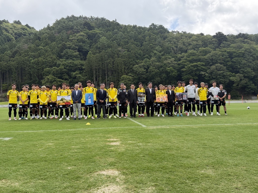 夏季キャンプの歓迎セレモニー